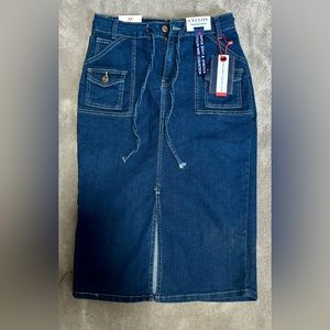 Cyclon Stretchy Denim Skirt. Mid-Length. Size M